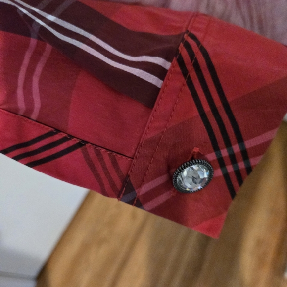 Plaid Holiday Popover Top - Picture 3 of 6